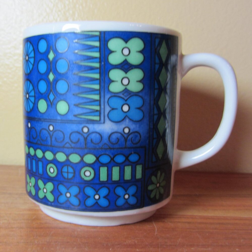 *BOGO mugs* 10 oz MCM vintage blue tiki polynesian pattern mug japan (W5774)